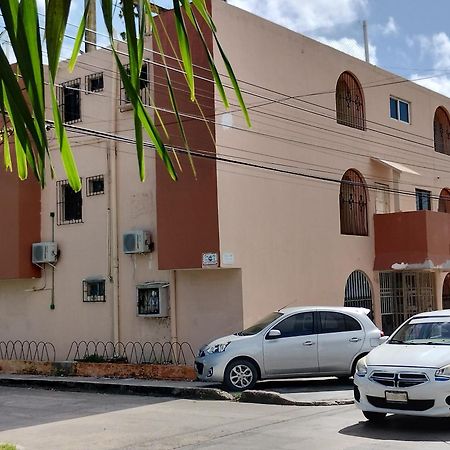 Casa De Huespedes Los Santos كانكون المظهر الخارجي الصورة